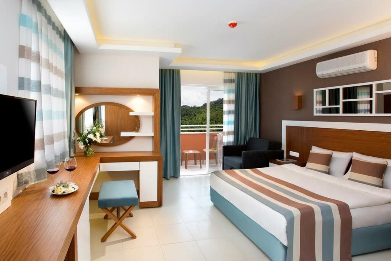 Lavia Hotels 凯梅尔 外观 照片