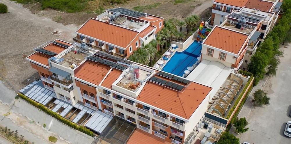 Lavia Hotels 凯梅尔 外观 照片
